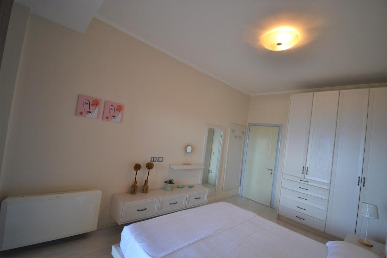 Luxury Penthouse B&E Apartamento Sarandë Exterior foto