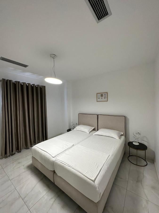 Luxury Penthouse B&E Apartamento Sarandë Exterior foto