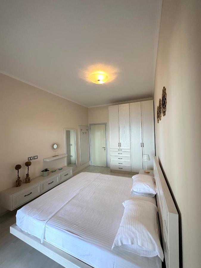 Luxury Penthouse B&E Apartamento Sarandë Exterior foto